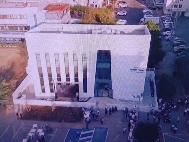 מרכז של תורה וחסד. בית המדרש שערי רחמים