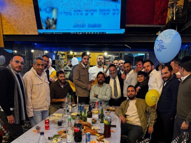 באדיבות המצלם