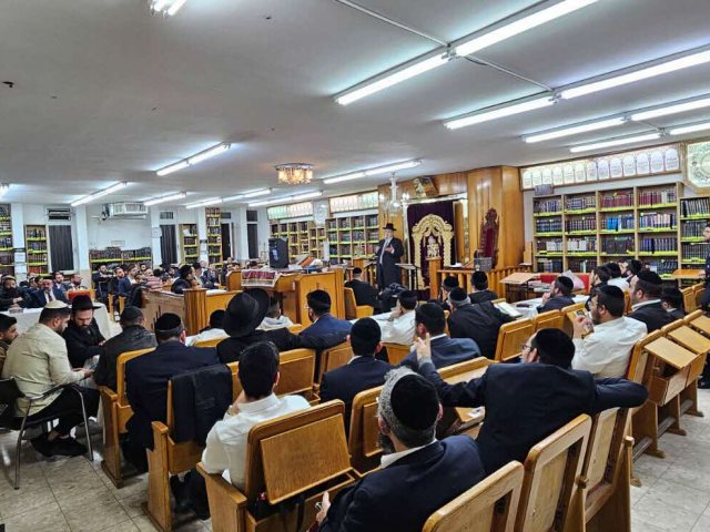 בין הזמנים. המרכז למורשת