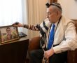 "וּלְזִכָּרוֹן, בֵּין עֵינֶיךָ": נתניהו האריך בתפילה עם תפילין של החלל הבודד