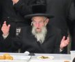 האדמו"ר הורה: להפסיק מיד את שירות המיילים השבועי