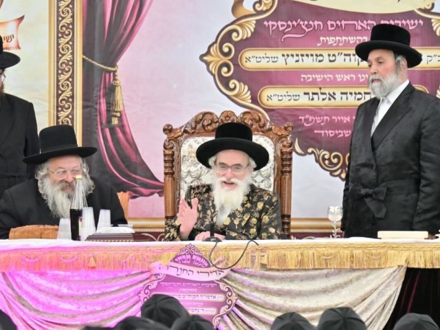 האדמור שליטא עם הרב נחמיה אלתר. יהושע פרוכטר