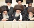 האדמור ממעליץ בברכה בחתונת ספינקא