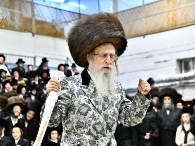 האדמור ממעליץ בחתונה. שוקי לרר