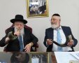 הרב פינטו עם השופר. א' מיכאלי