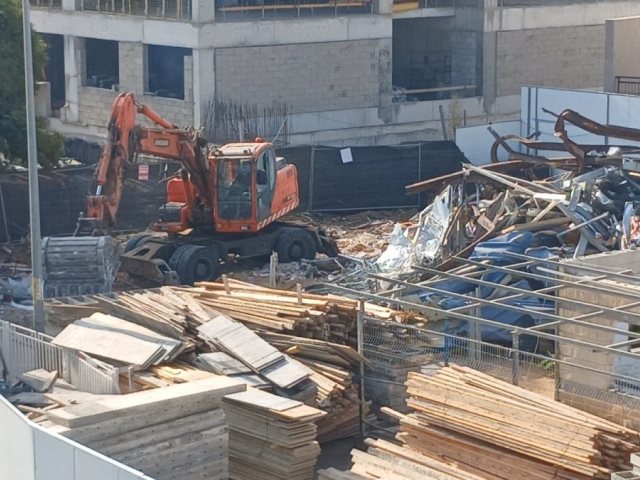 הריסת בית הכנסת אור מאיר. א' מיכאלי