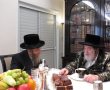 בצעד מפתיע: האדמו"ר מויזניץ בביקור בבית סגן השר
