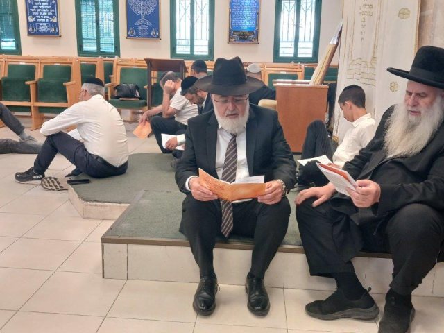 יו"ר המועצה הדתית הרב עובדיה דהן עם רבה של הסיטי רבי מאיר אבוחצירא. צילום: אתר המועצה הדתית