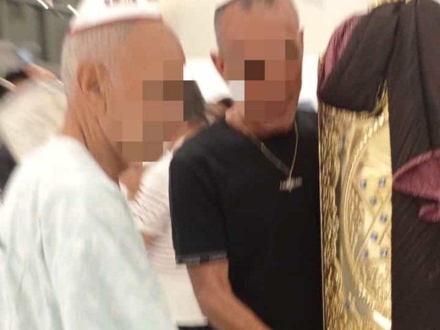 שמחת התורה באסותא. לב חבד