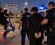 איבדו כל רסן: נערים ביצעו פעלולים מסוכנים על קורקינט - אחד מהם נעצר בחשד לתקיפת שוטרים