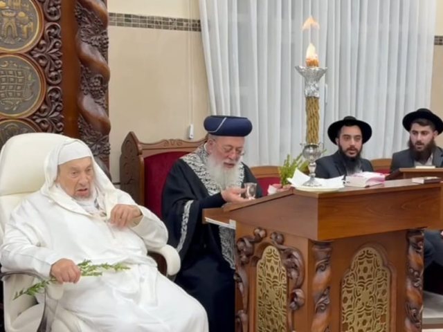הגר"ש עמאר אצל הבאבא ברוך. א' מיכאלי