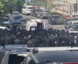 ארונו בא: הלווייתו הכאובה של המלמד האהוב בן ה-35