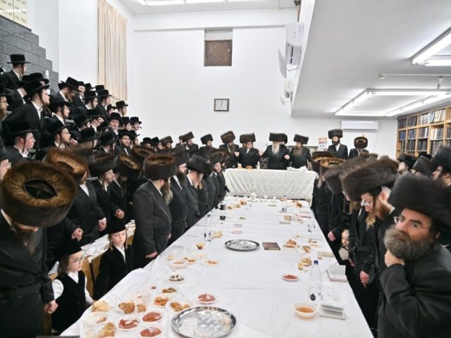 שמחת בית טשארנאביל. יהושע פרוכטר