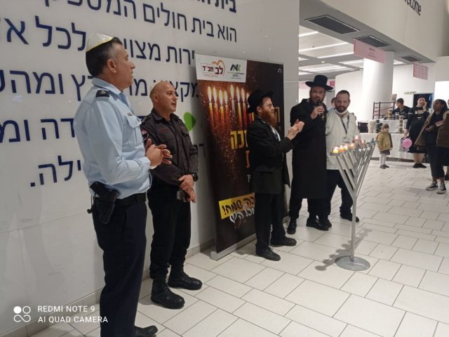 מפקד משטרת אשדוד מפקד כבא באסותא. 