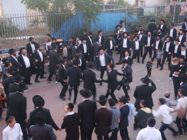 הדלקת לג בעומר. מעגלים