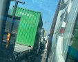 משאיות ממתינות בכניסה לנמל, היום. צילום: גרין הובלות