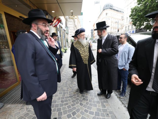 הרב ברוך הגר עם הראשלצ. קירא