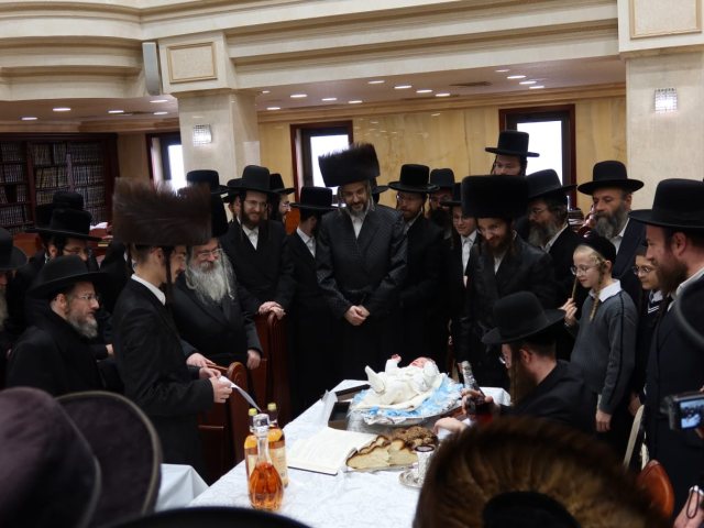 באדיבות המצלם