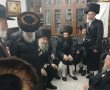 המקום ינחם: רבים בניחום אבלים אצל רב חסידי ויזניץ