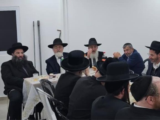 סעודת ז' אדר בחברא קדישא. מ מיכאלי