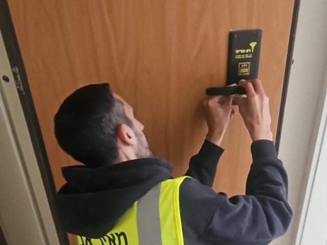 בצילום: מאיר אבו עבוד בפיקוח  חנייה