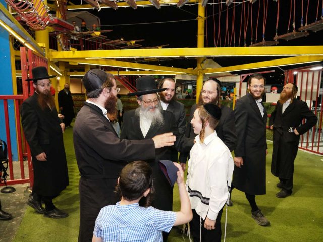 מאוגדים. אשר הורונציק