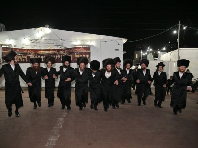 הכנסת ספר תורה ברסלב. יהושע פרוכטר