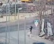 נתפס על חם: נער ערבי בן 12 יידה אבנים - צולם בזמן אמת ונעצר • צפו
