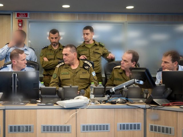 הרמטכ"ל אייל זמיר מפקד על המבצע (דובר צה"ל)