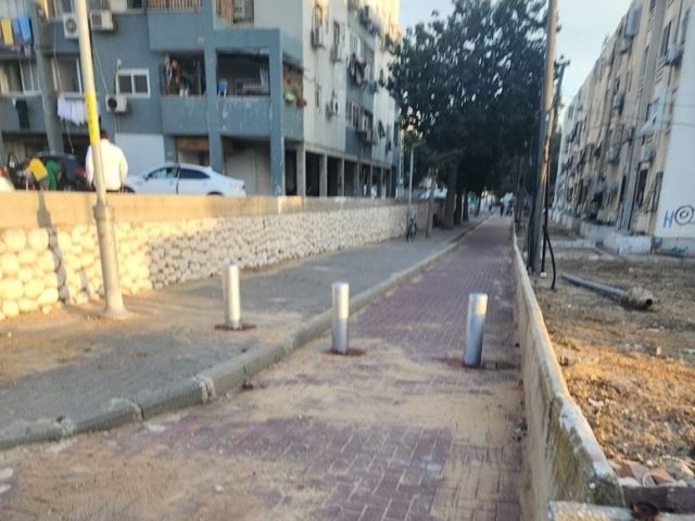 אין כניסה לטרקטורונים. מינהלת רובע ג'