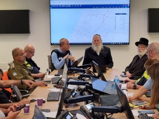 הרב אייכלר בחמל העירוני. צילום: יצו