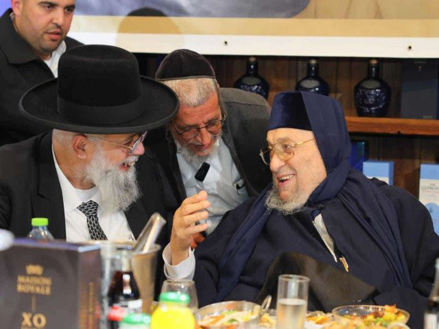 הבאבא ברוך בהכנסת ספר התורה. א' מיכאלי