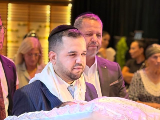 צילום: צילומית 2000, רפאל פקיינב צילום אירועים, אורי דוד