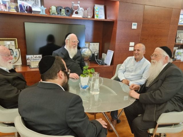 באדבות המצלם