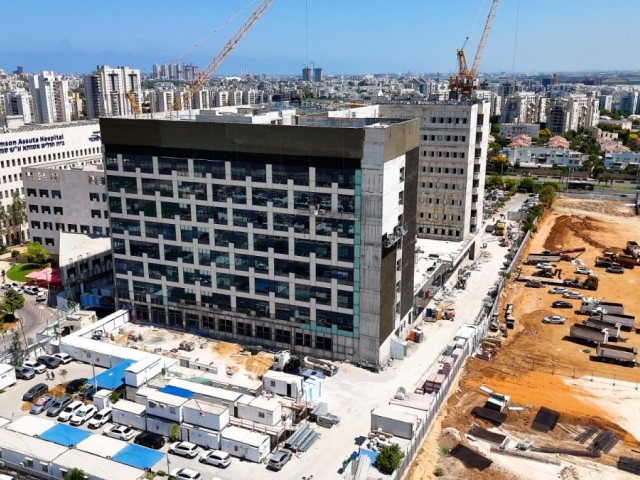 מגדל אסותא אשדוד. מייק אדרי