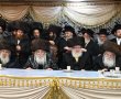 וּבְכֵן צַדִּיקִים: האדמור"ים מטשארנאביל ופיטסבורג בשמחת בית קרעטשניף - זידיטשוב