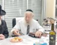 הרב רוזה עם הרב חסיד אצל רב העיר. א מיכאלי